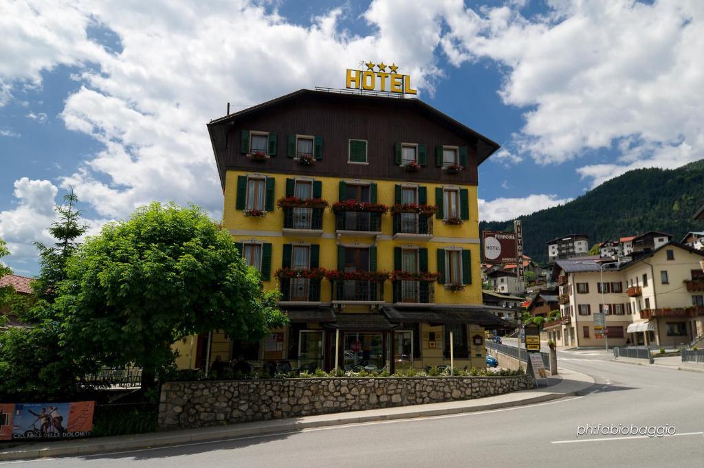 Hotel Ferrovia Calalzo di Cadore Exterior foto